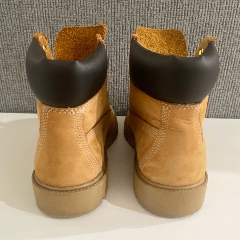 BOYS TIMBERLAND BOOTS 🥾 - Picture 4 of 6